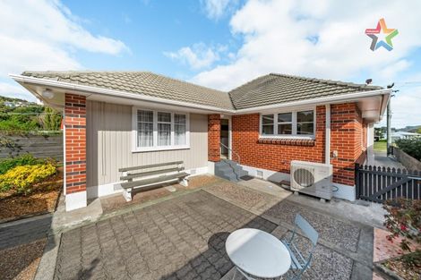 Photo of property in 9 The Square, Manor Park, Lower Hutt, 5019
