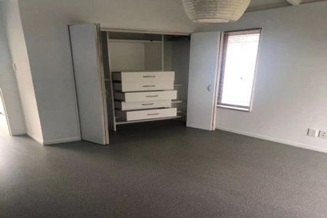 Photo of property in 58 Gladstone Road, Northcote, Auckland, 0627