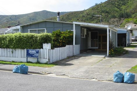 Photo of property in 71c Hampden Street, Picton, 7220
