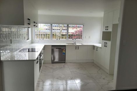 Photo of property in 44 Eugenia Rise, Totara Heights, Auckland, 2105