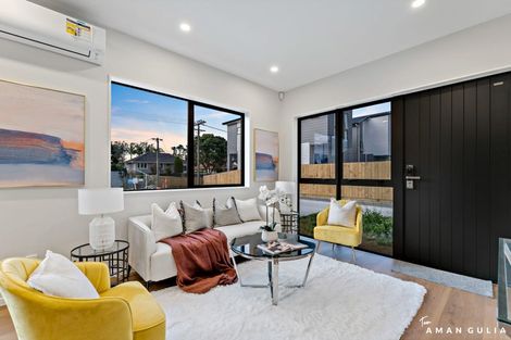 Photo of property in 14a Serjeant Street, Henderson, Auckland, 0612