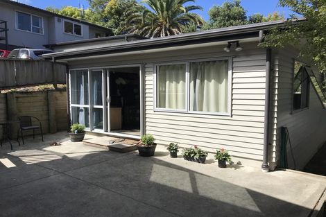 Photo of property in 218a Glamorgan Drive, Northcross, Auckland, 0630