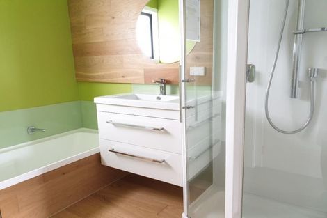 Photo of property in 20 Parkinson Close, Whitby, Porirua, 5024