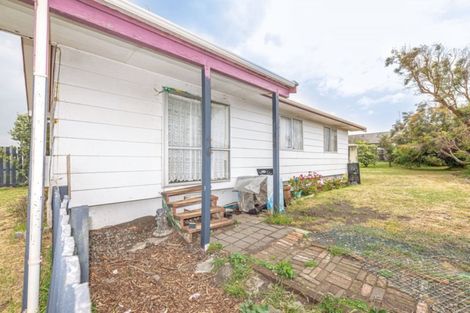 Photo of property in 7 Karyn Street, Castlecliff, Whanganui, 4501