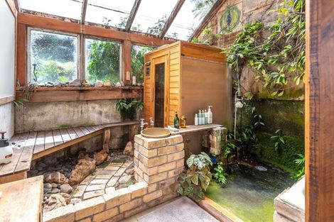 Photo of property in 480 Driving Creek Road, Coromandel, 3506