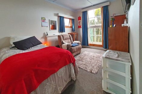 Photo of property in 1939 South Road, Pitone, New Plymouth, 4374