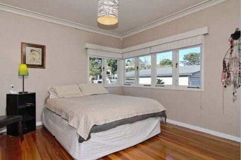 Photo of property in 33 Michaels Avenue, Ellerslie, Auckland, 1051