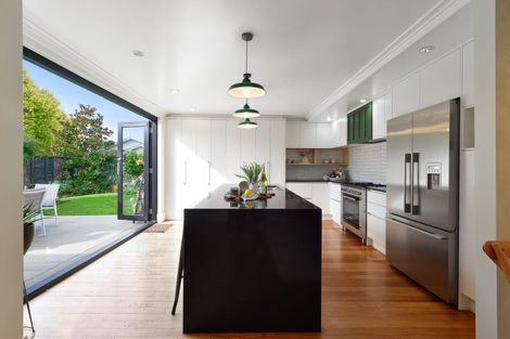 Photo of property in 20 Myrtle Street, Hamilton East, Hamilton, 3216