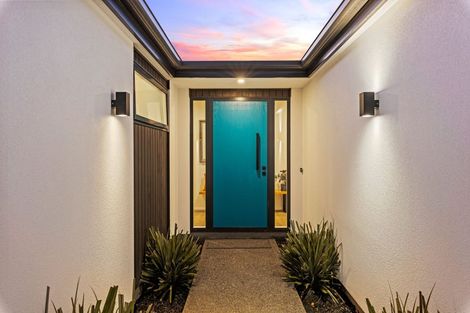 Photo of property in 15 Luxembourg Crescent, Halswell, Christchurch, 8025