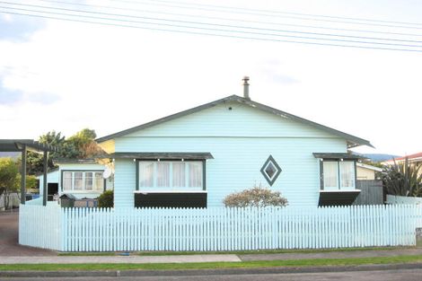 Photo of property in 8 Dittmer Street, Otaki, 5512