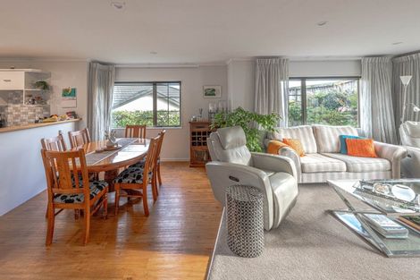 Photo of property in 22 Lakeridge Close, Rangatira Park, Taupo, 3330