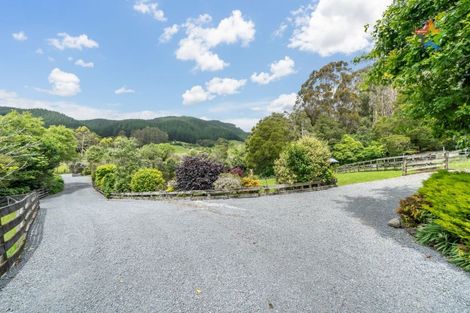 Photo of property in 60 Kakariki Way, Whitemans Valley, Upper Hutt, 5371