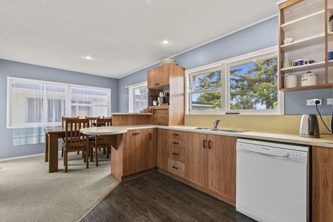 Photo of property in 7 Kamahi Place, Pukehangi, Rotorua, 3015