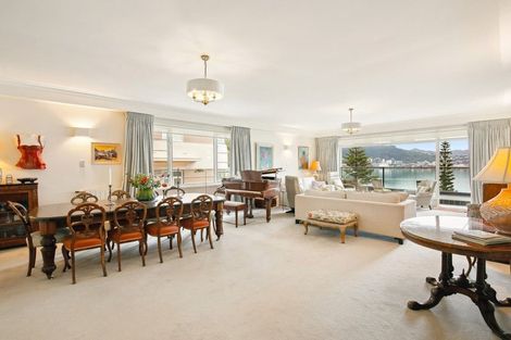 Photo of property in Broadwater Apartments, 214 Oriental Parade, Oriental Bay, Wellington, 6011