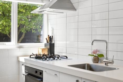 Photo of property in 102 Winchester Street, Merivale, Christchurch, 8014