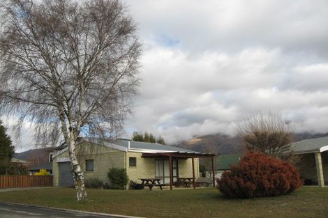 Photo of property in 1 Rimu Lane, Wanaka, 9305