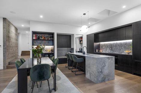 Photo of property in 23 Otakau Road, Milford, Auckland, 0620