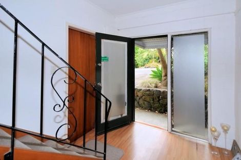 Photo of property in 3/84 Pupuke Road, Hillcrest, Auckland, 0627