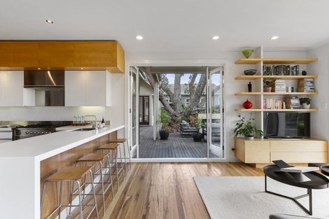 Photo of property in 34 Edgars Road, Westmere, Auckland, 1022