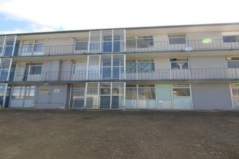 Photo of property in 23 Rangitane Street, Maupuia, Wellington, 6022