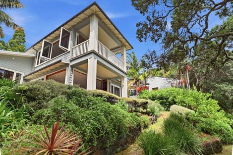 Photo of property in 16 Joan Street, Point Chevalier, Auckland, 1022