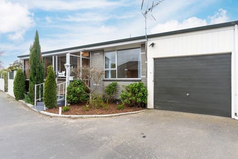 Photo of property in 2/77 Roberta Drive, Somerfield, Christchurch, 8024