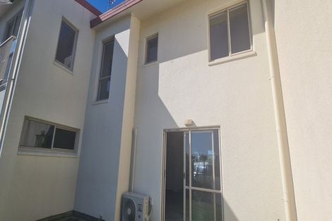 Photo of property in 19 Lockington Avenue, Henderson, Auckland, 0612