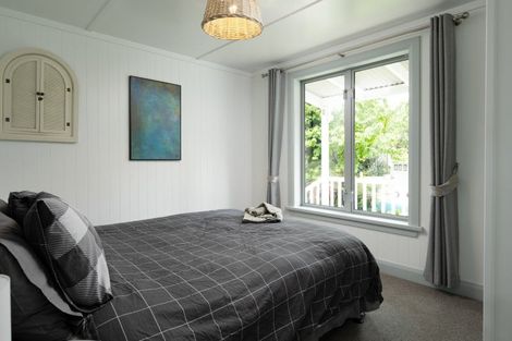 Photo of property in 32 Main Road, Havelock, 7100