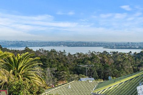 Photo of property in 4/7 Radiata Lane, Chatswood, Auckland, 0626