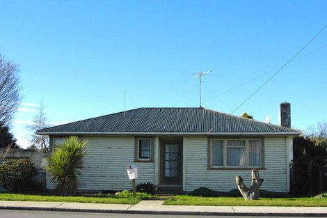 Photo of property in 27 Fraser Street, Waikiwi, Invercargill, 9810