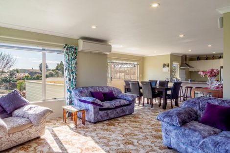 Photo of property in 14 Walnut Grove, Whakatane, 3120