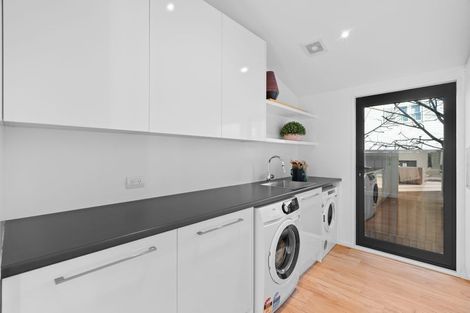 Photo of property in 7 Pentlow Place, Fendalton, Christchurch, 8052