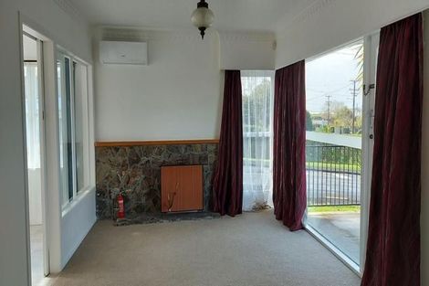 Photo of property in 72 Tiroroa Avenue, Te Atatu South, Auckland, 0610