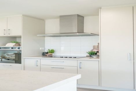 Photo of property in 100 Puhirake Crescent, Pyes Pa, Tauranga, 3112