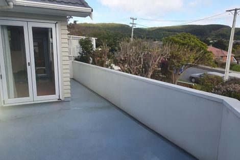 Photo of property in 71 Taylor Terrace, Tawa, Wellington, 5028