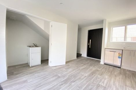 Photo of property in 2/84 Blenheim Road, Riccarton, Christchurch, 8011