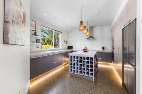 Photo of property in 187 Te Arei Road East, Huirangi, New Plymouth, 4373