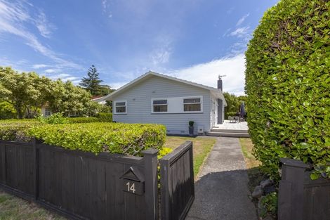 Photo of property in 14 Leybourne Avenue, Waikanae, 5036