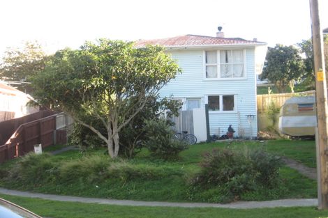 Photo of property in 22 Worcester Place, Cannons Creek, Porirua, 5024