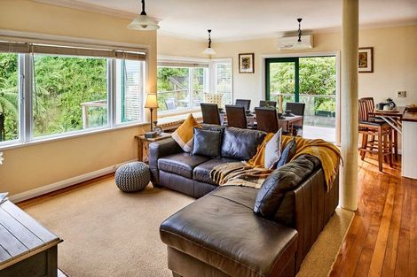 Photo of property in 7 Russo Terrace, Eastbourne, Lower Hutt, 5013