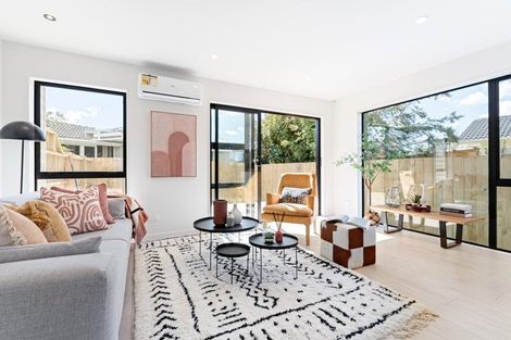 Photo of property in 18d Larissa Avenue, Henderson, Auckland, 0610