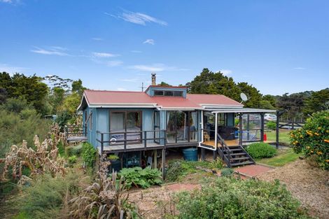 Photo of property in 43 Pahi Road, Paparoa, 0571