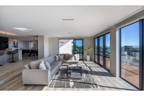 Photo of property in 8 Caldberg Close, Westmorland, Christchurch, 8025