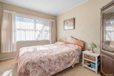 Photo of property in 6 Lucas Place, Weymouth, Auckland, 2103