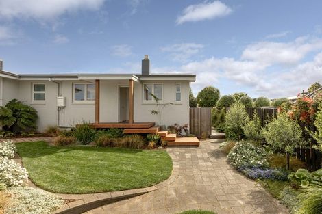 Photo of property in 13 Tupaea Place, Otumoetai, Tauranga, 3110