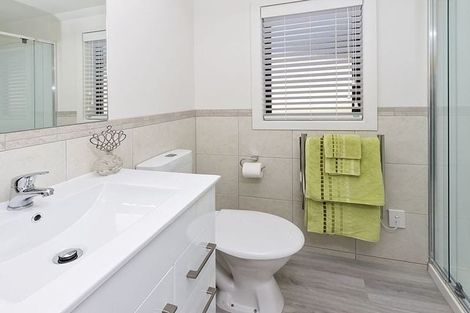 Photo of property in 32a Bleakhouse Road, Howick, Auckland, 2014