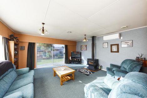Photo of property in 27 Pinedale Parade, Milson, Palmerston North, 4414
