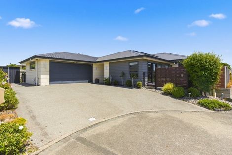 Photo of property in 19 Taranui Way, Paraparaumu Beach, Paraparaumu, 5032