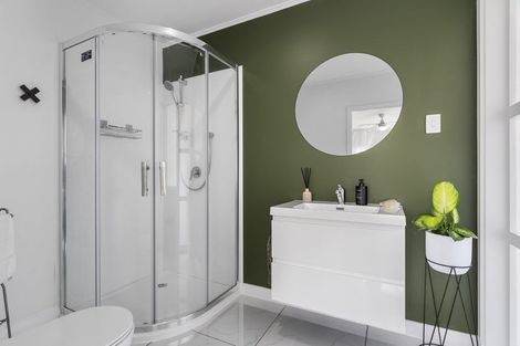 Photo of property in 110 Everitt Crescent, Whangamata, 3620