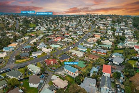 Photo of property in 25 Broadfield Street, Massey, Auckland, 0614